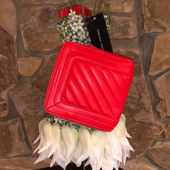 NWT French Connection Hayes Box Wristlet - Picture 7 of 7